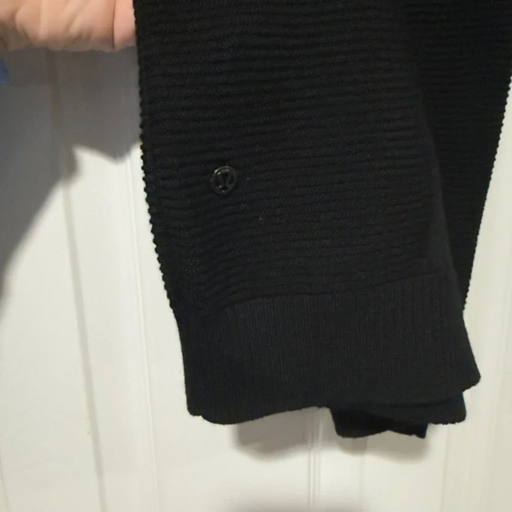 Lululemon Black Ribbed Knit Pullover Sweater | XS–S‎